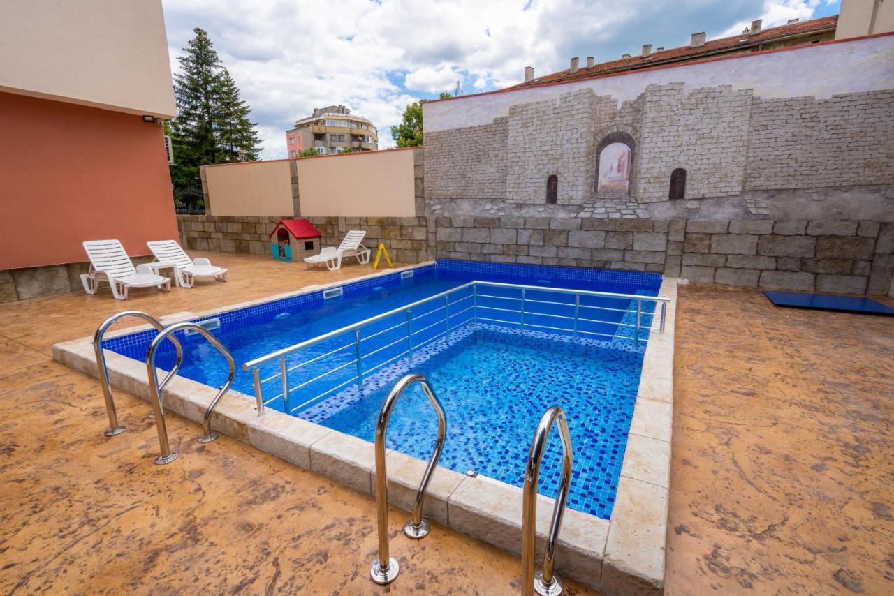 Family Hotel Preslav Εξωτερικό φωτογραφία
