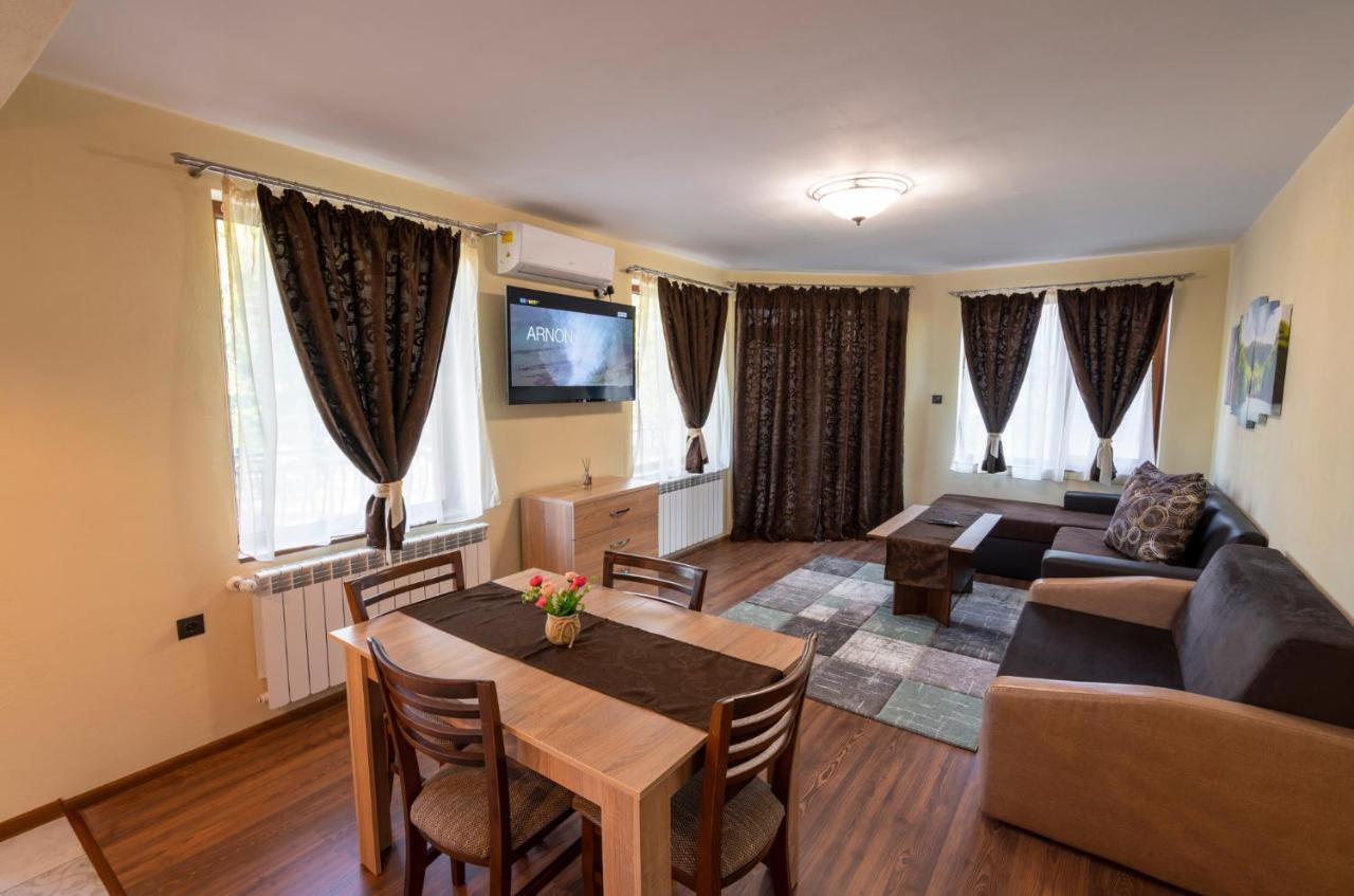 Family Hotel Preslav Εξωτερικό φωτογραφία